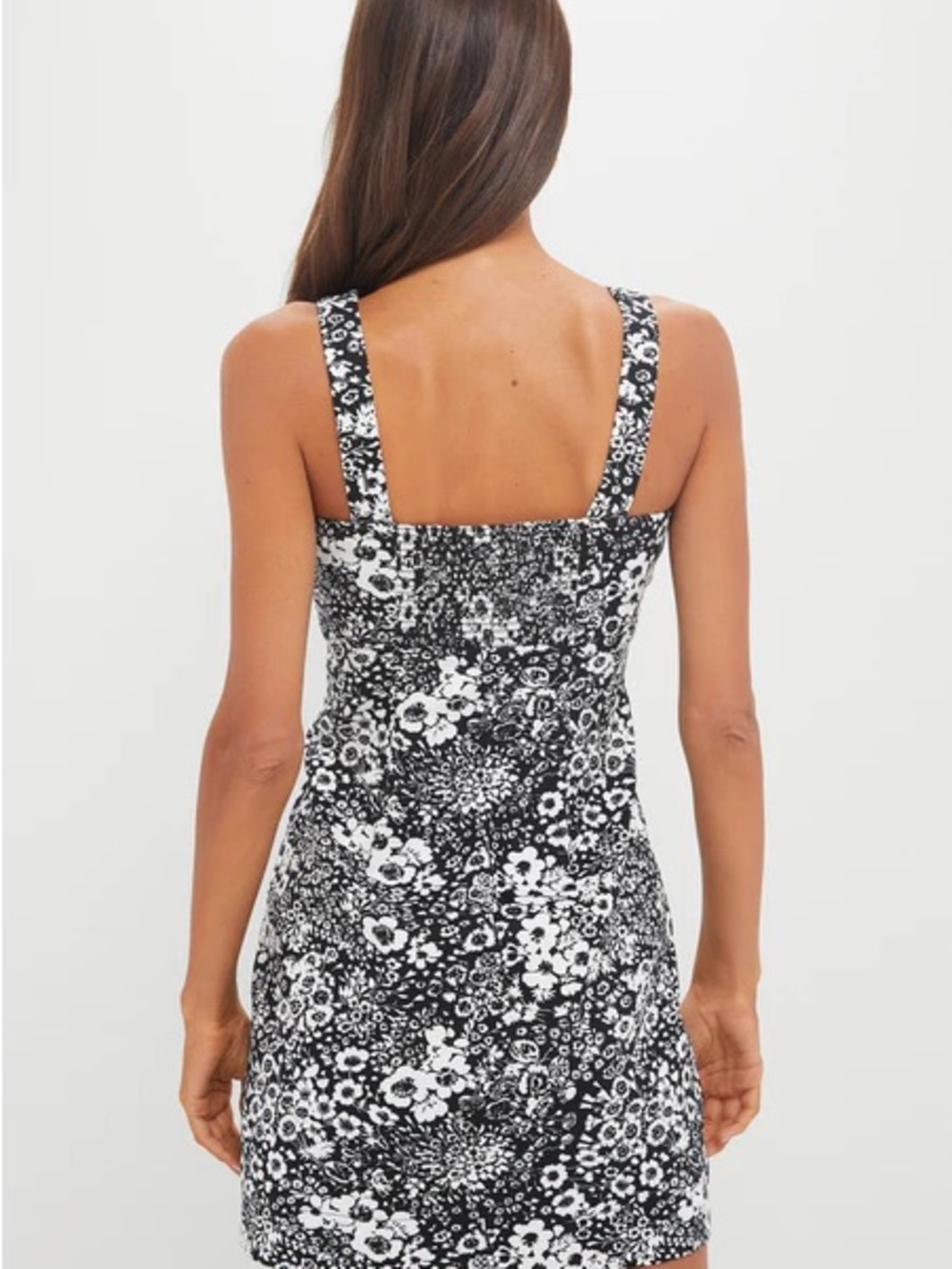 Hyacinth House / Tuckernuck black and white denim dress - Picture 3 of 9